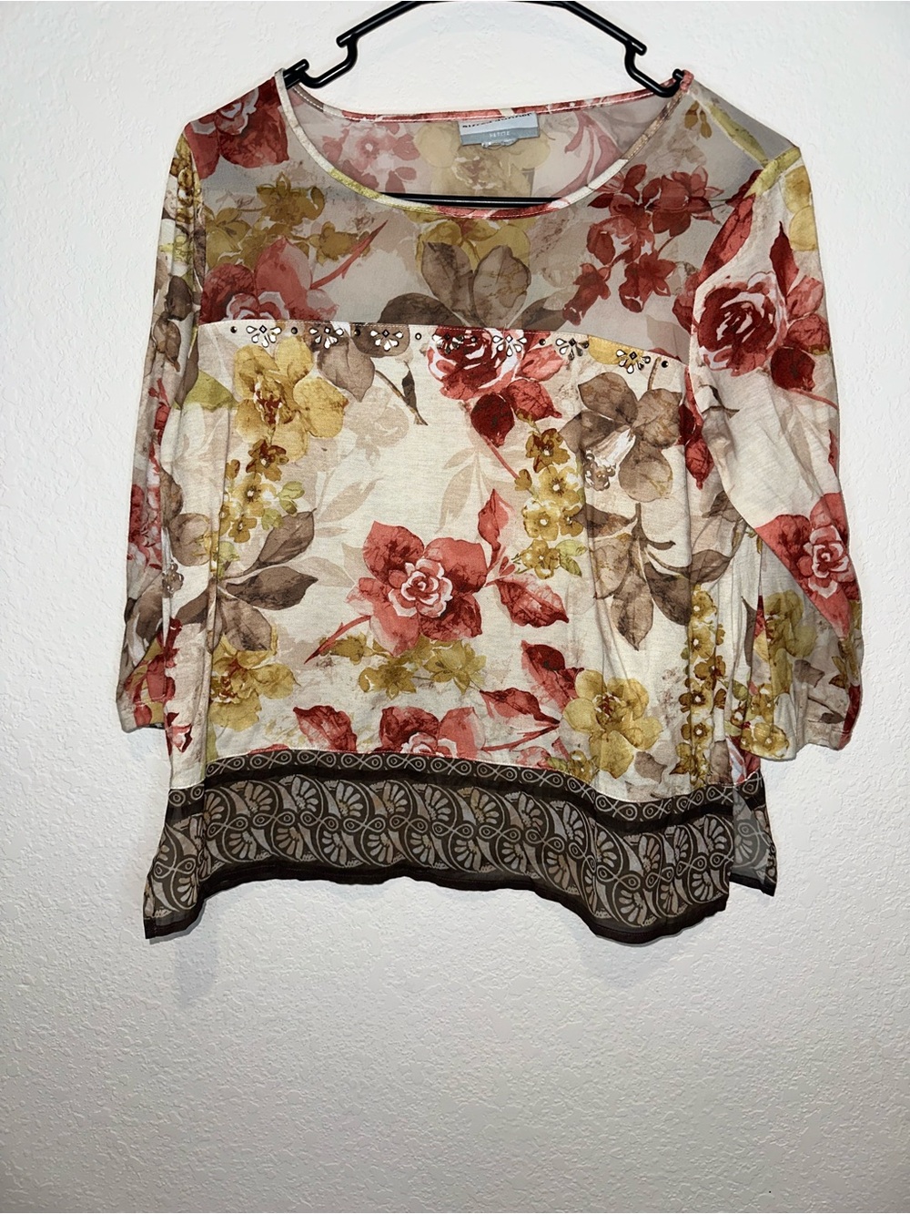 y2k alfred dunner Floral Scoop-Neck Women's Blouse in Multi-Color. petite size